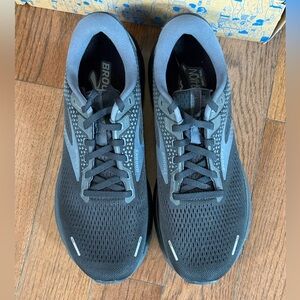 Brooks Ghost 14 Charcoal and Black Athletic Shoes